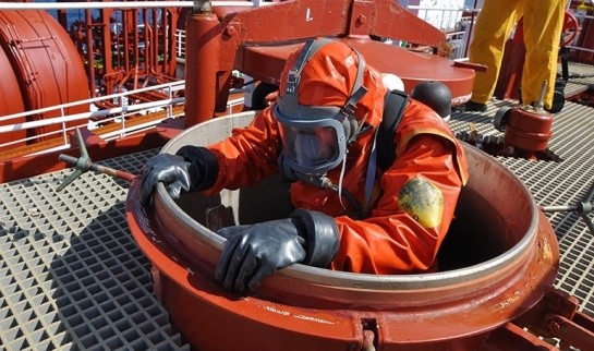 EDT Offshore - Confined Space - ENTRY BY PERMIT ONLY