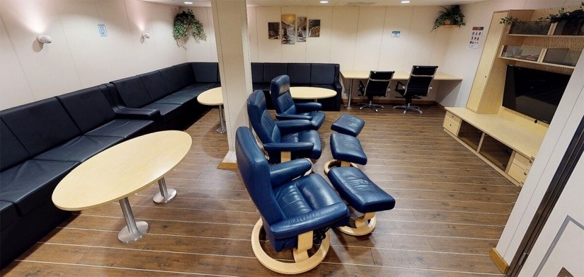 EDT Jane - Charterers Day Room