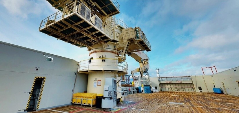 EDT Jane - Exterior Main Deck Crane